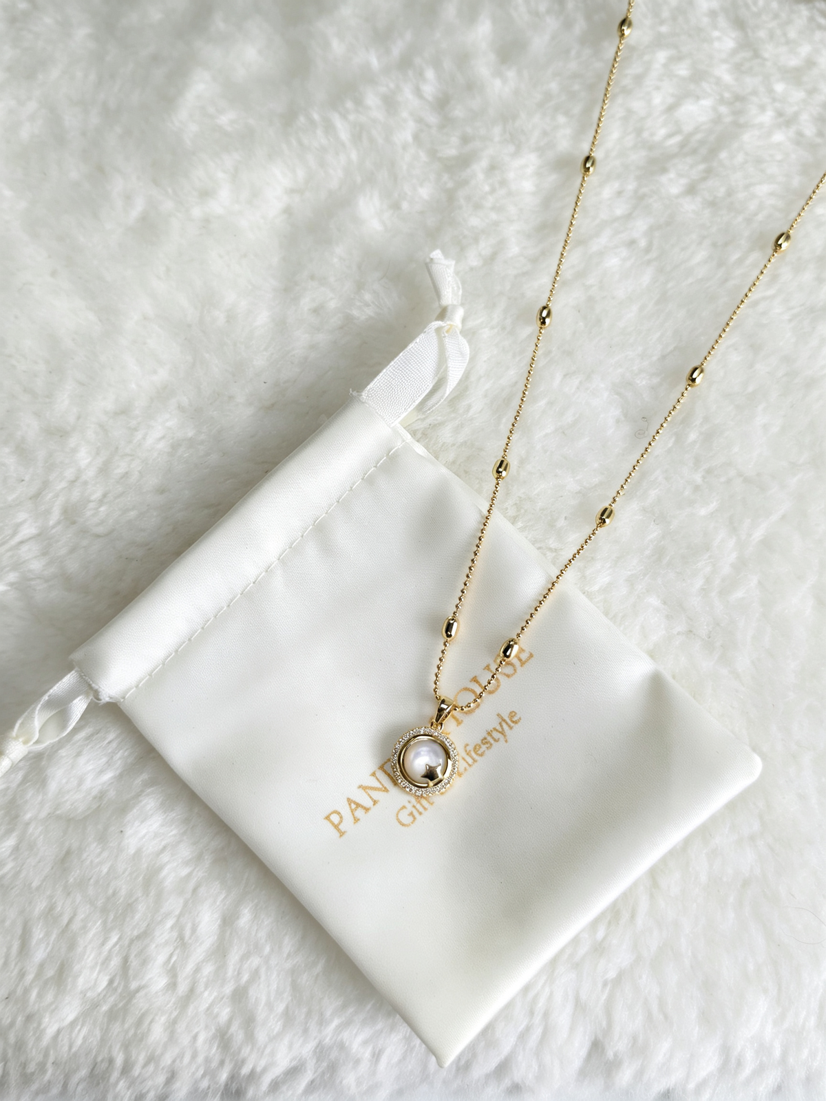 24K Gold-Plated Mother-of-Pearl Round Pendant Necklace