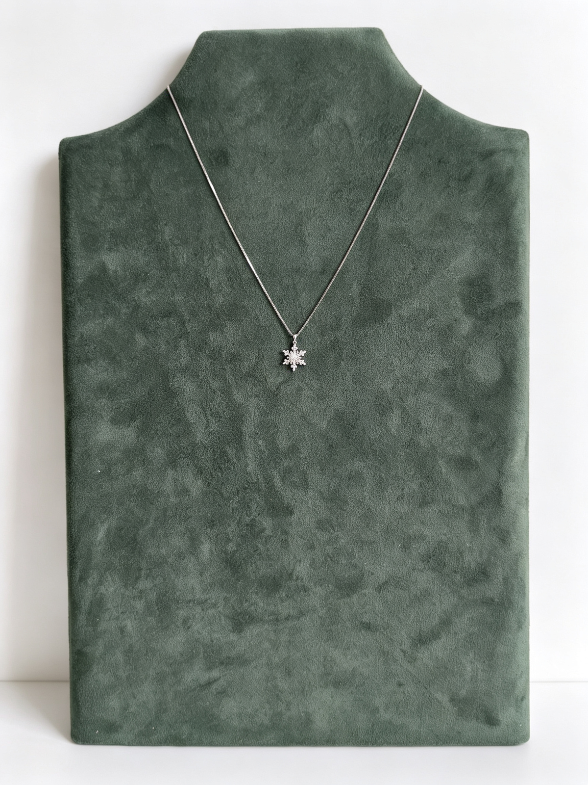 925 Sterling Silver Moissanite Snowflake Necklace