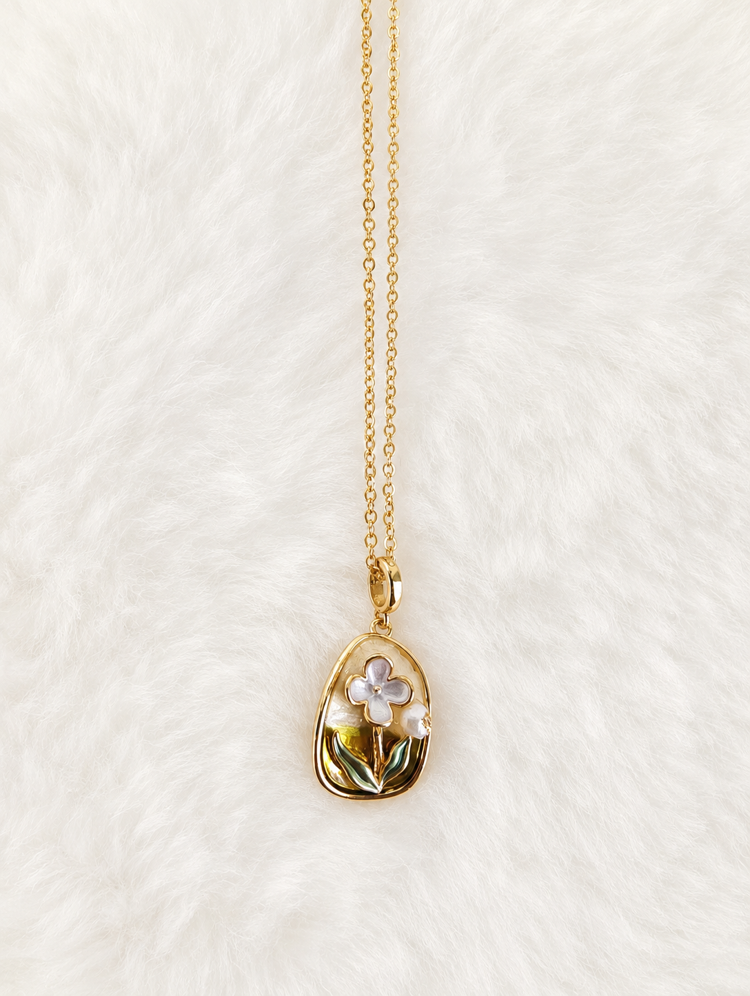 24K Gold Plated Teardrop Floral Open Frame Pendant Adjustable Necklace