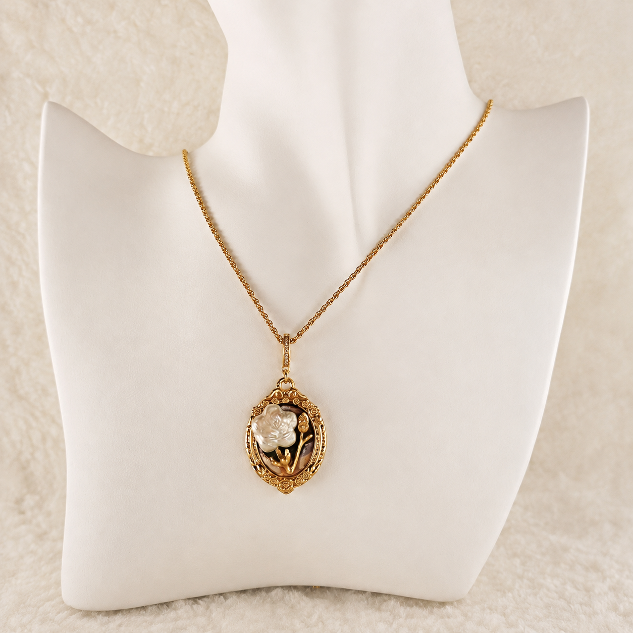 24K Gold Plated Mother of Pearl Rose Victorian Cameo Pendant Rope Chain Necklace