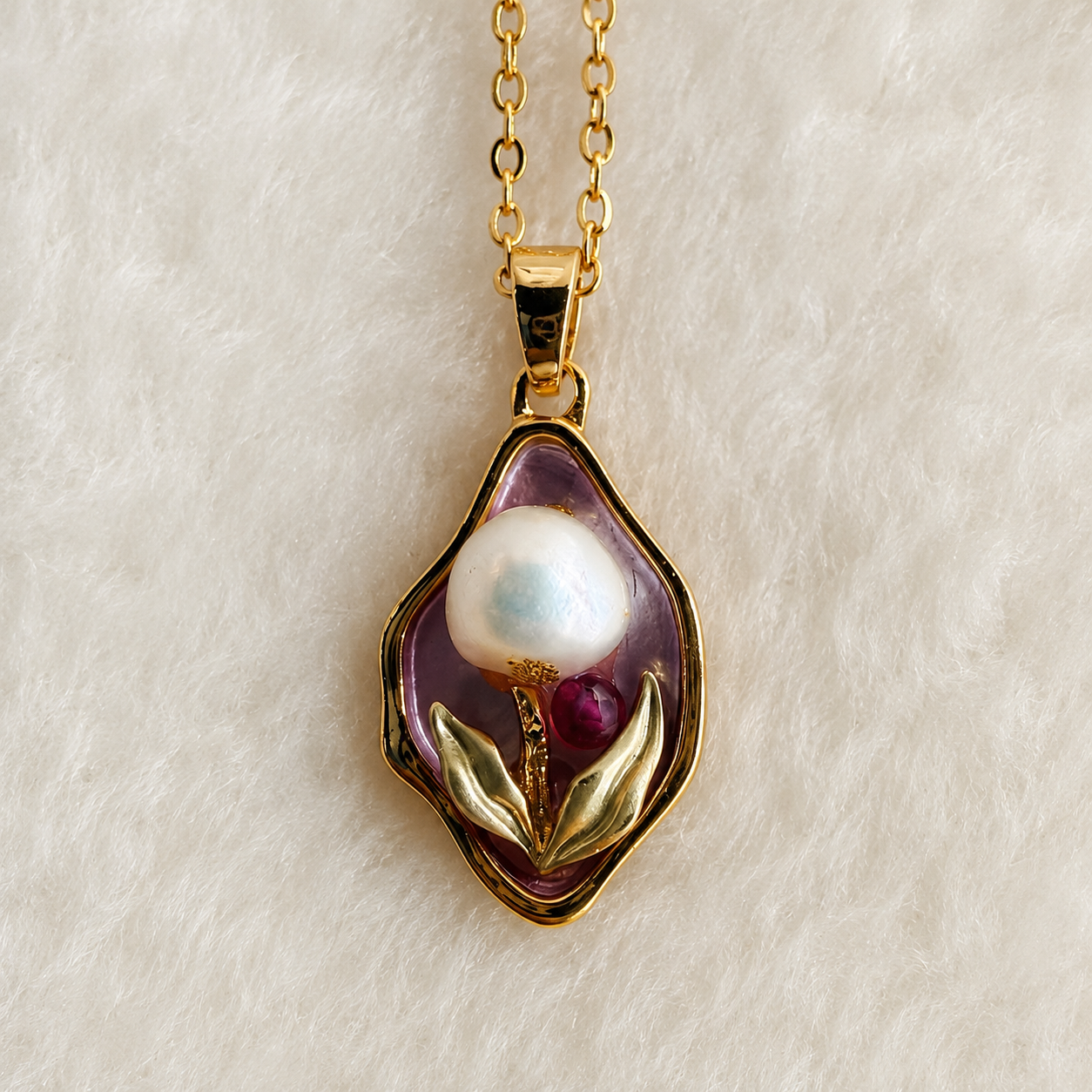 24K Gold Plated Mother of Pearl Baroque Pearl Teardrop Leaf Pendant Necklace