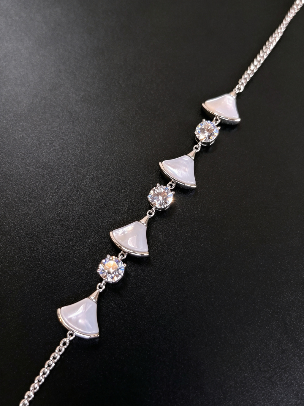 S925 Sterling Silver Moissanite & Mother-of-Pearl Bracelet