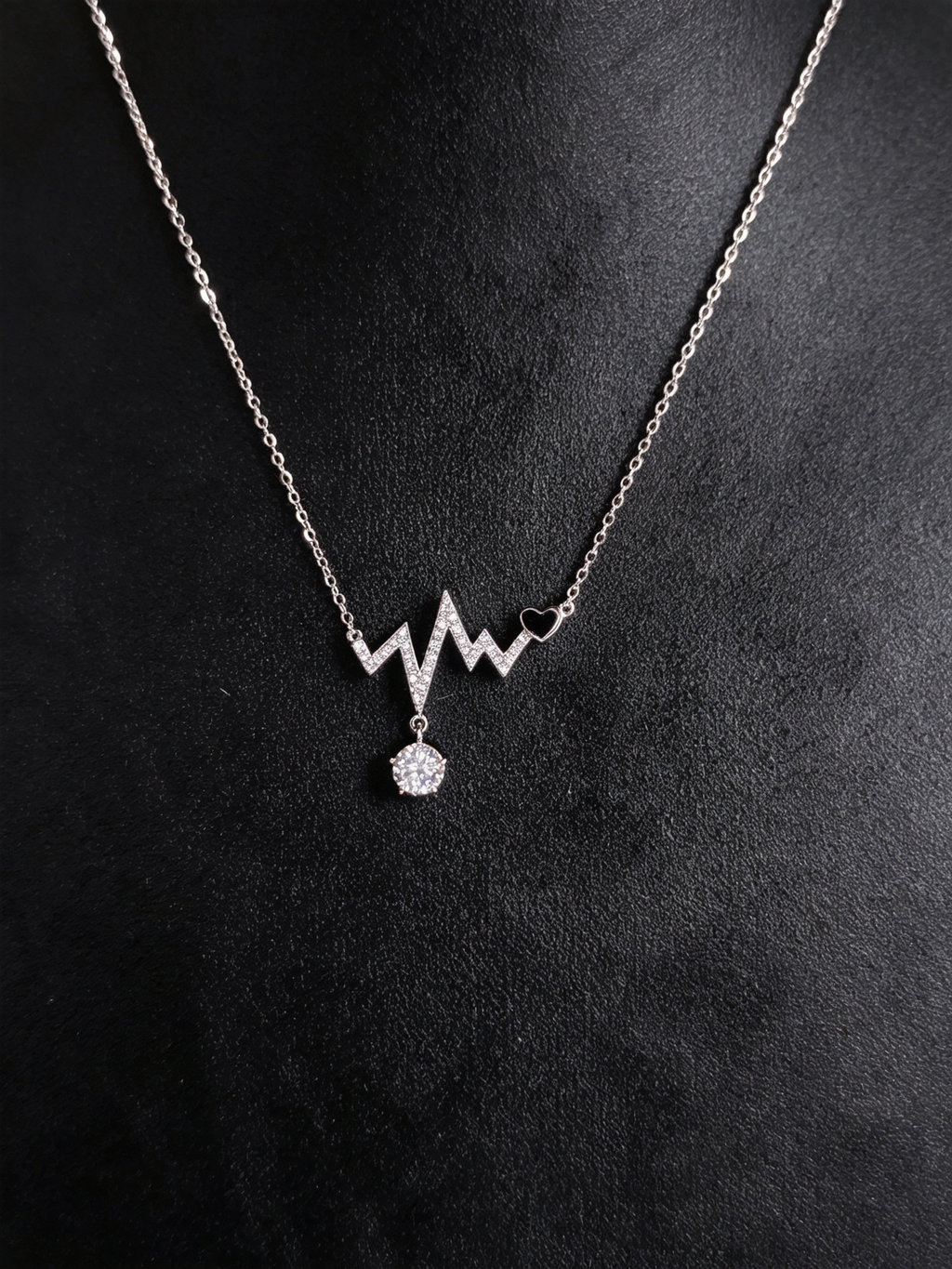 S925 Sterling Silver Moissanite Heartbeat Necklace