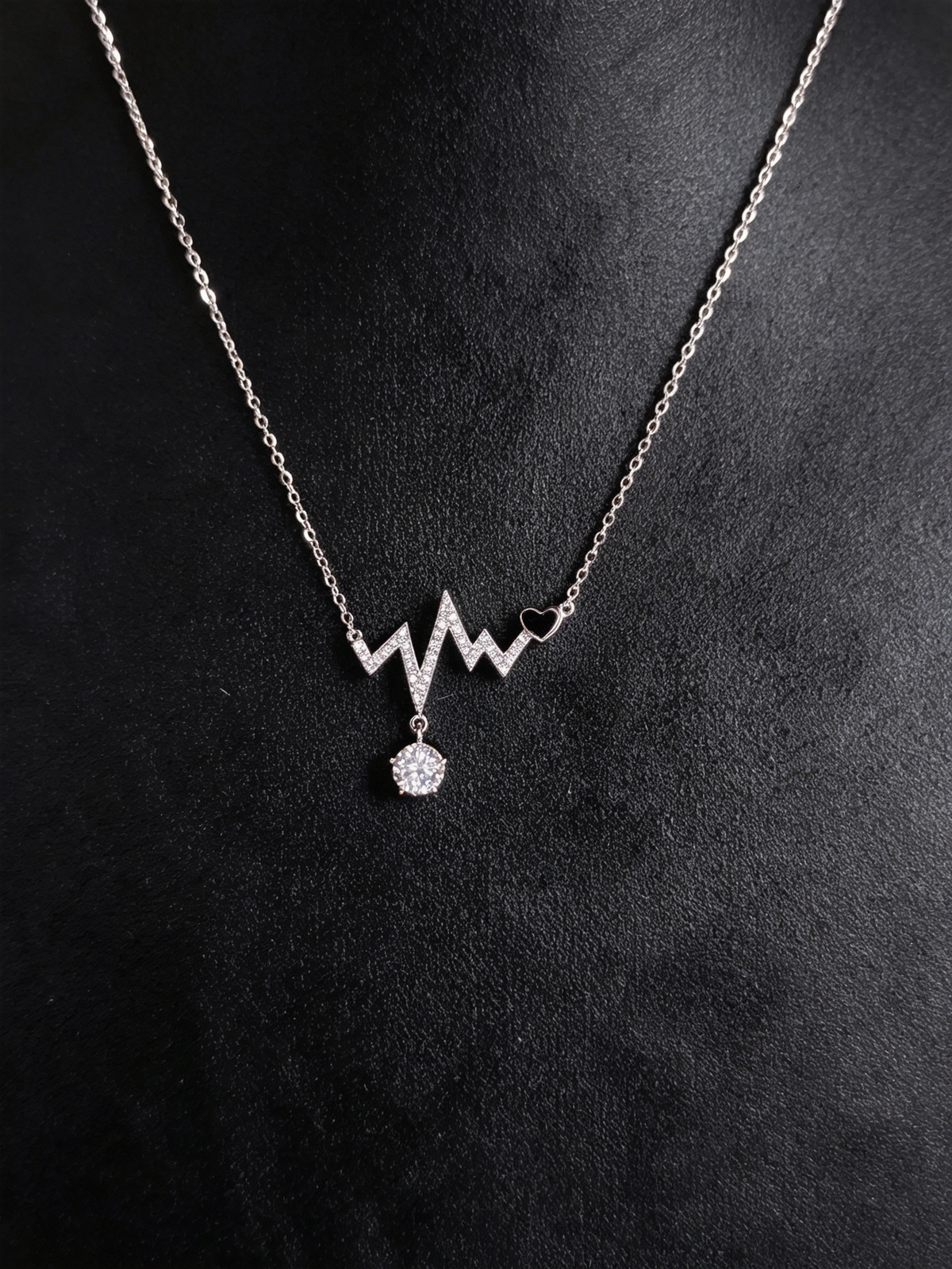 S925 Sterling Silver Moissanite Heartbeat Necklace