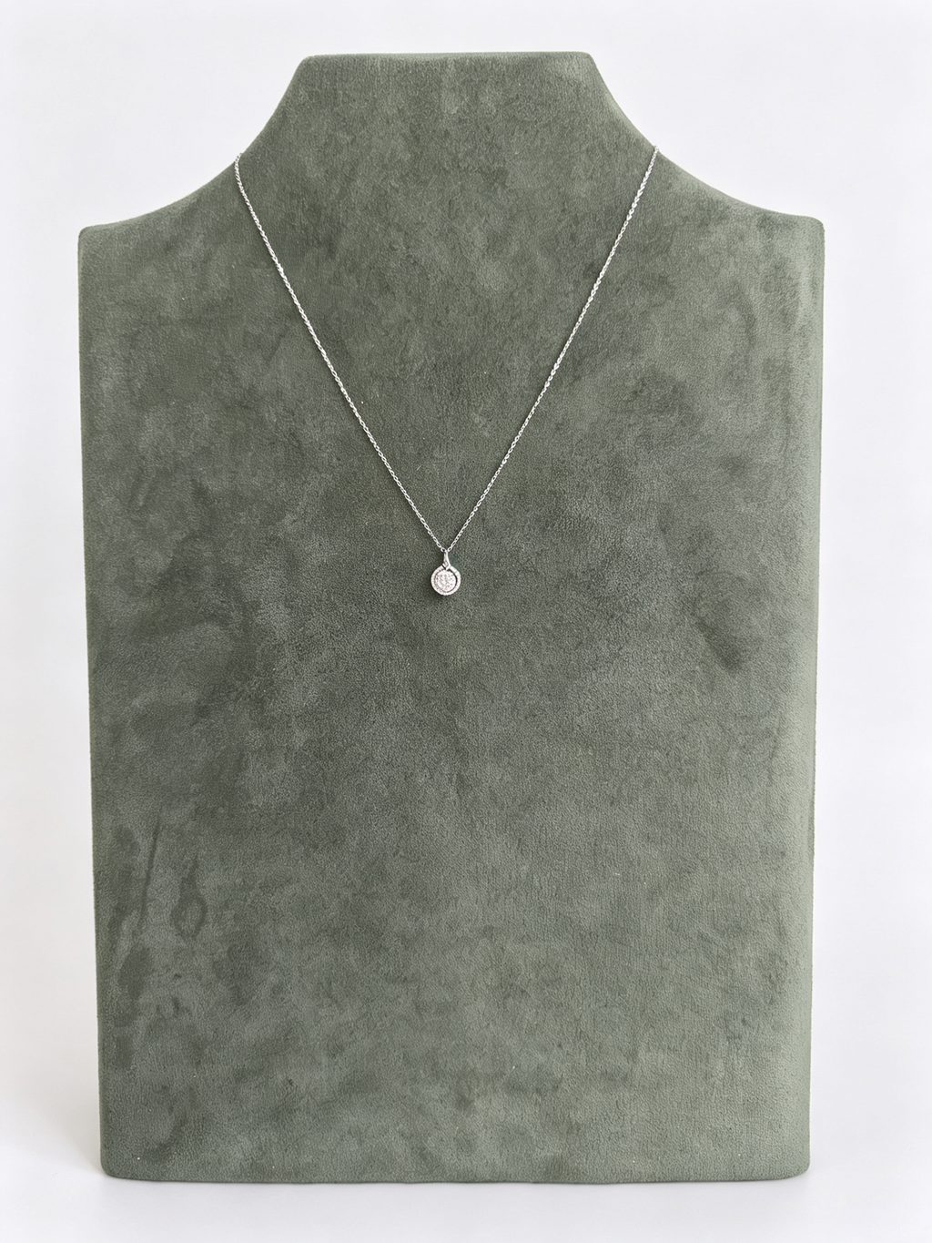 Sparkling Round‑Halo Moissanite Necklace in S925 Sterling Silver