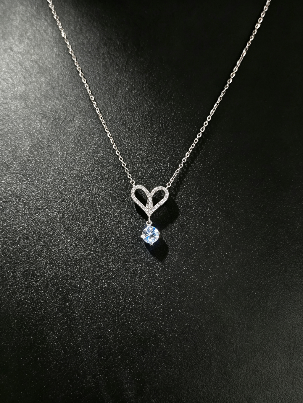 S925 Sterling Silver Blue Moissanite Heart Necklace
