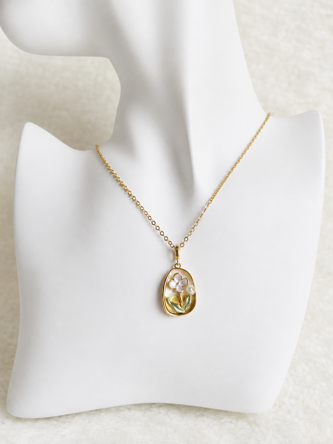 24K Gold Plated Teardrop Floral Open Frame Pendant Adjustable Necklace