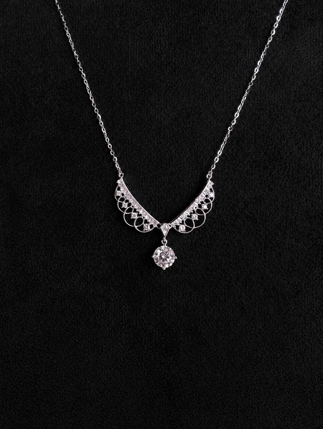 1.0 ct Butterfly Dancing Moissanite Necklace in S925 Sterling Silver