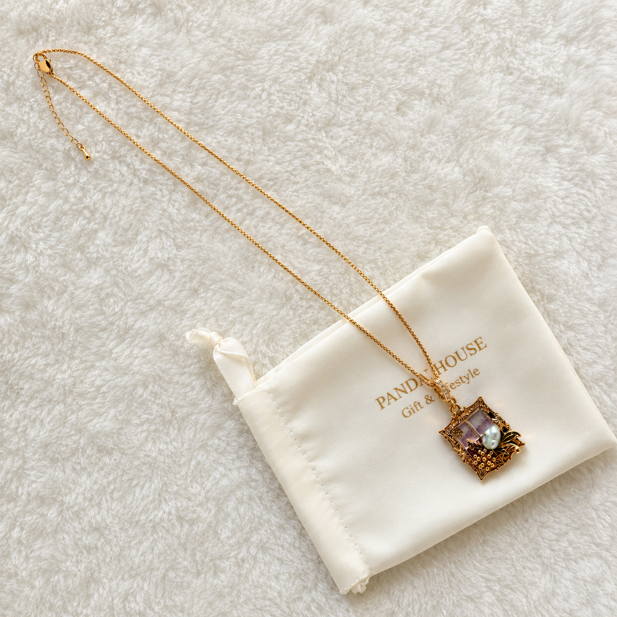 24K Gold Plated Oil Painting Frame Baroque Pearl Mother of Pearl Pendant Necklace