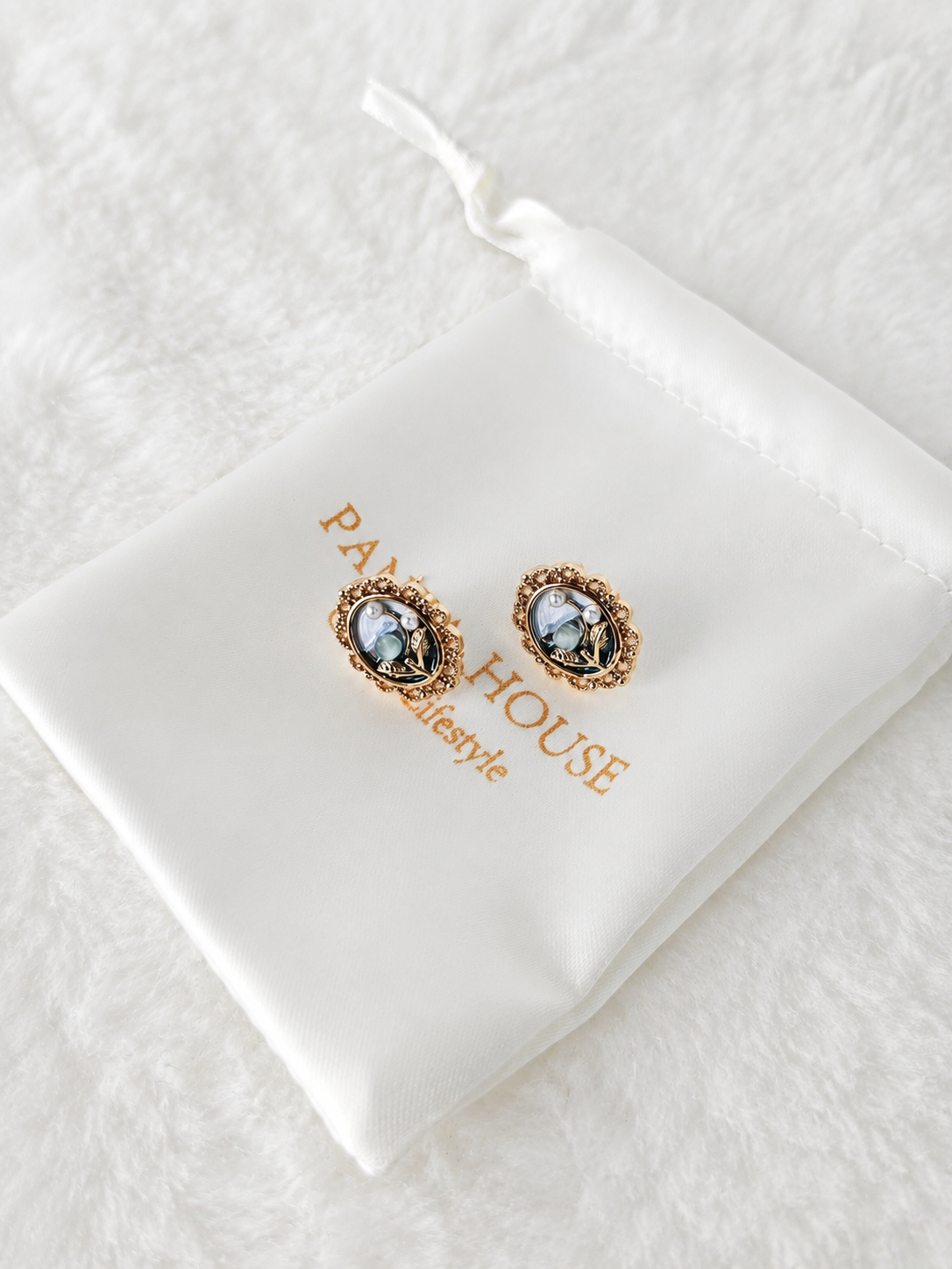 24K Gold Plated Oval Scalloped Frame Smoky Black Enamel Crystal Stud Earrings – Panda House