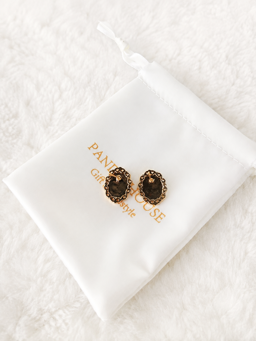 24K Gold Plated Oval Scalloped Frame Smoky Black Enamel Crystal Stud Earrings – Panda House