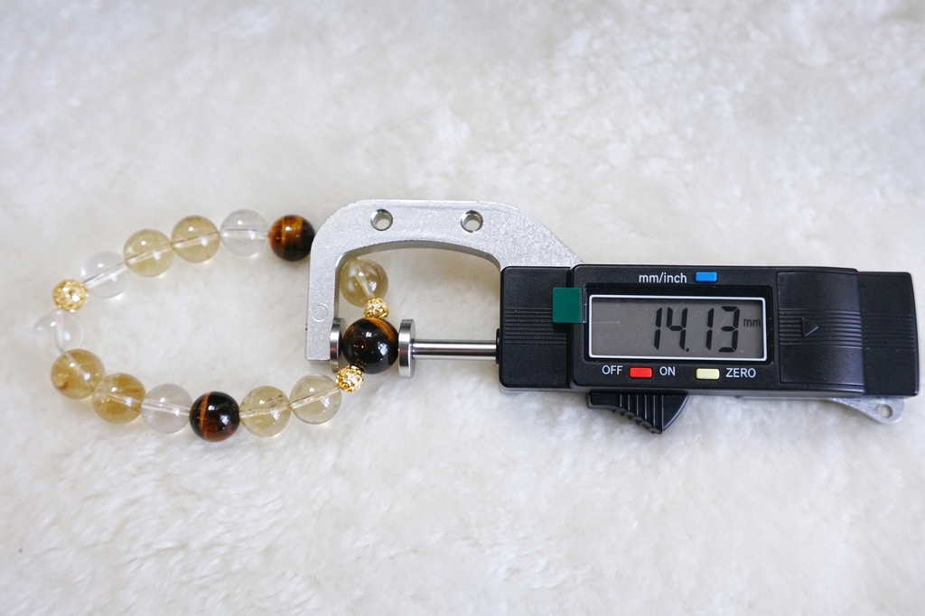 Move Forward with Confidence Crystal Bracelet