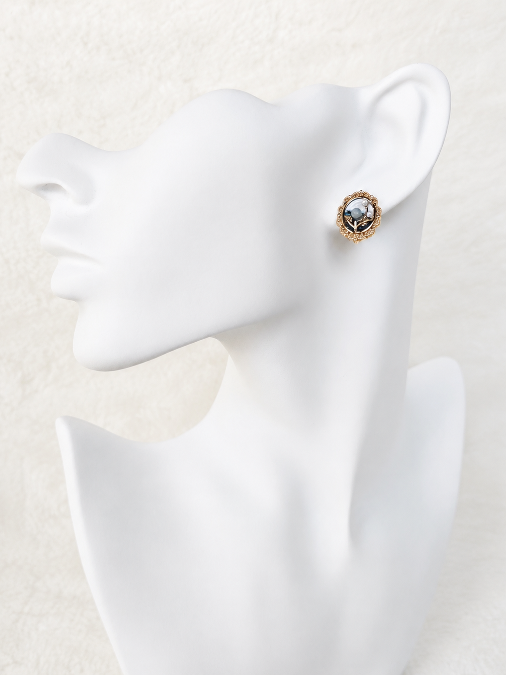 24K Gold Plated Oval Scalloped Frame Smoky Black Enamel Crystal Stud Earrings – Panda House
