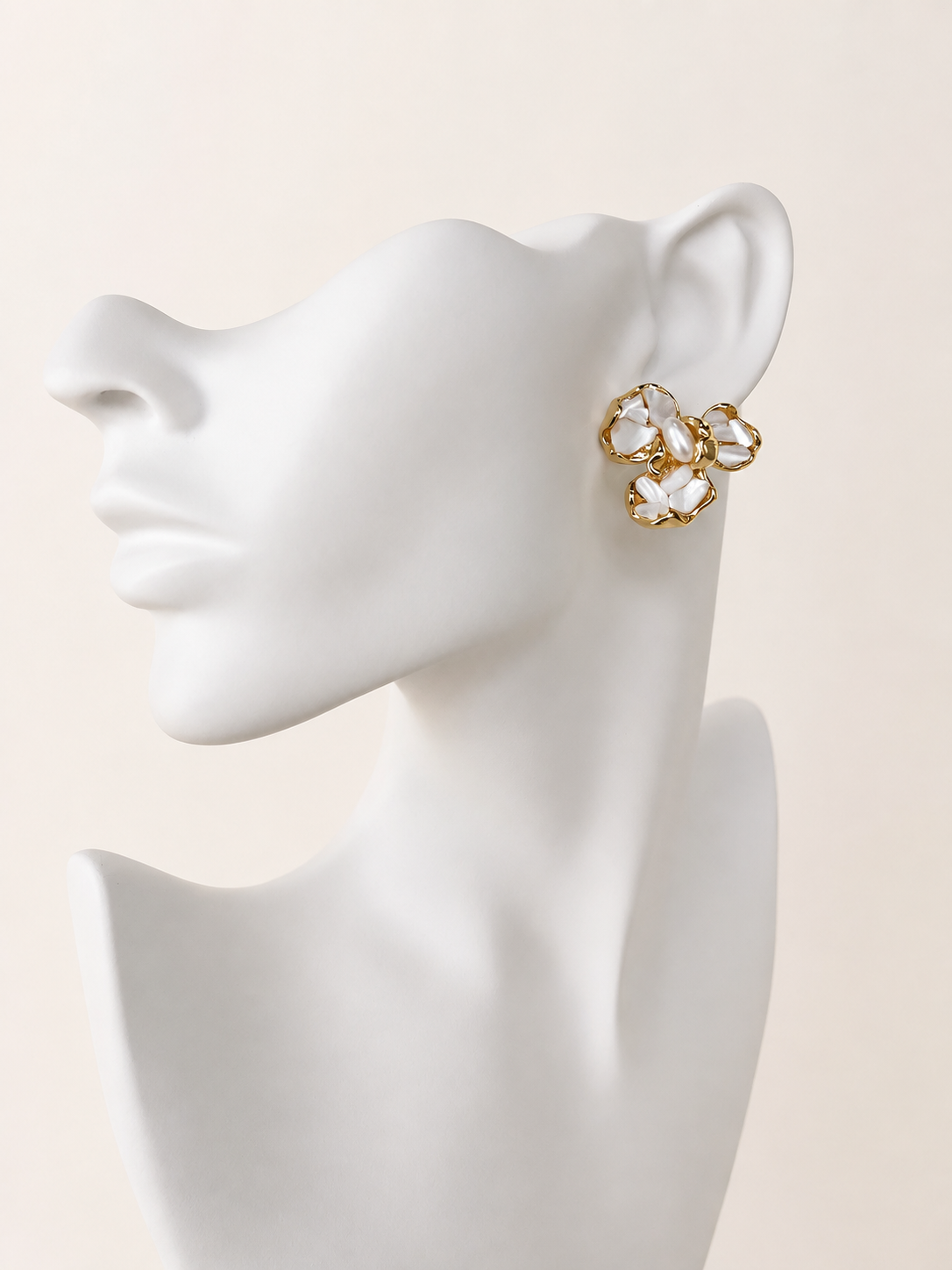 24K Gold Plated Baroque Keshi Pearl Trefoil Flower Stud Earrings – Panda House